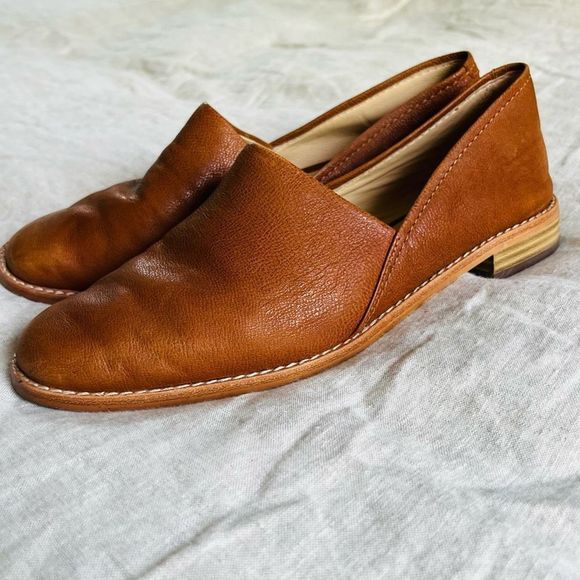 Clarks Shoes - Clarks Pure Easy Leather slip on shoes loafers 7.5